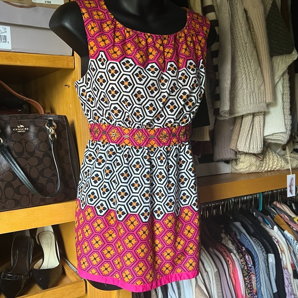 🎉5/$20🎉 NICOLE by Nicole Miller Silk Geometric Embellished Top